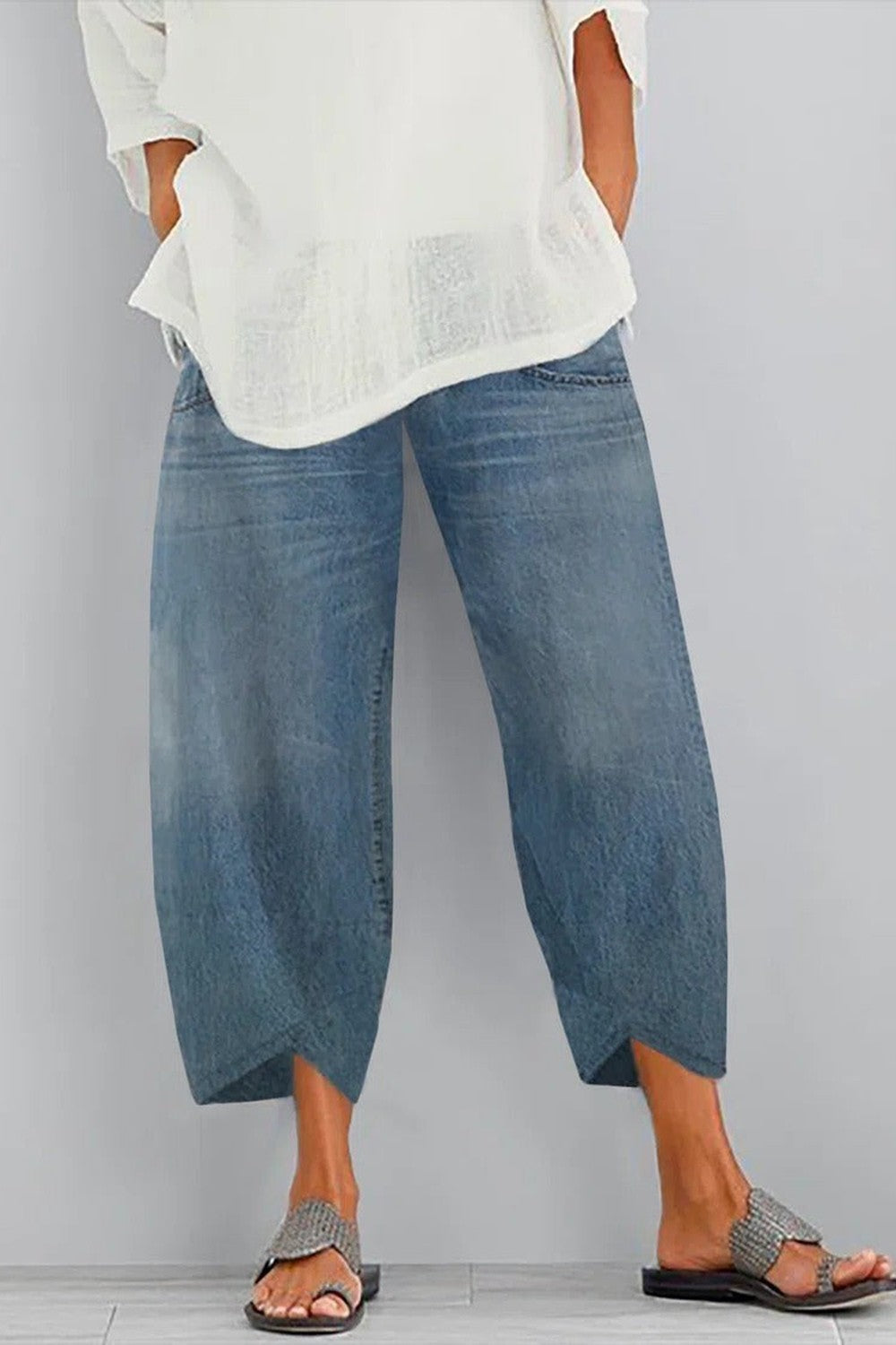 Women’s Wide-Leg Jeans – Relaxed Fit – Cropped Length – Soft Durable Feel