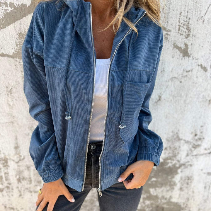 Isabella  Casual jacket with hood and zip