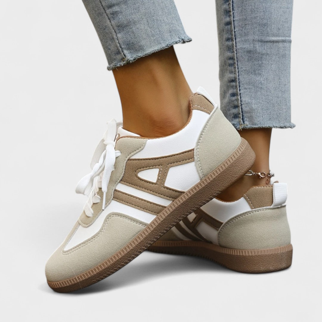 Elizabeth – Comfortable trainers with support