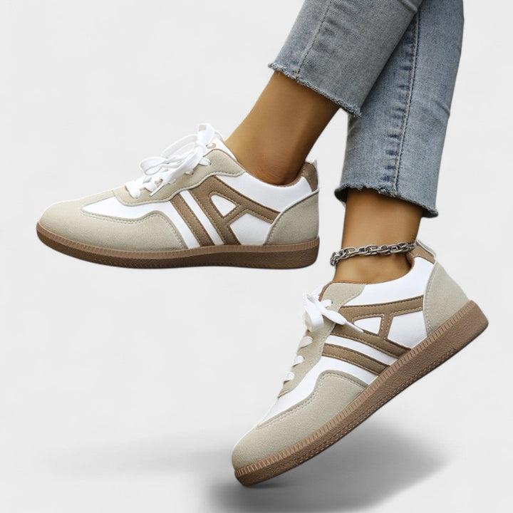 Elizabeth – Comfortable trainers with support