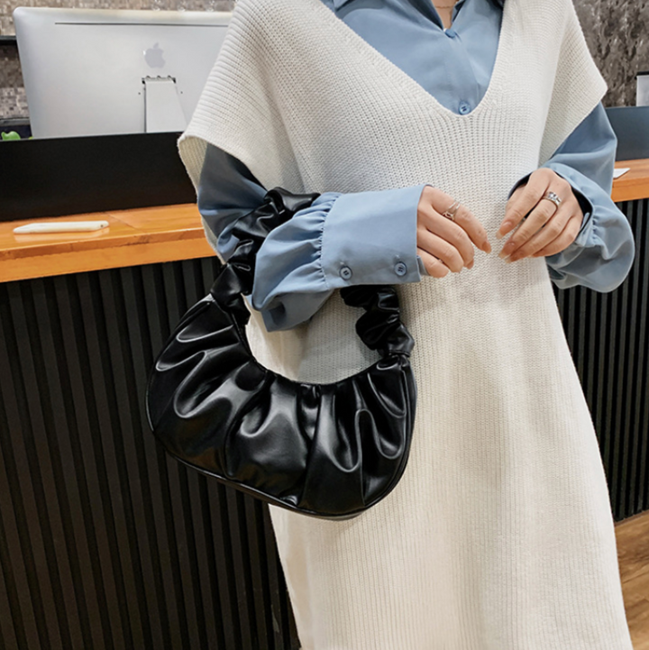 Women's Elegant Handbag - Timeless & Versatile