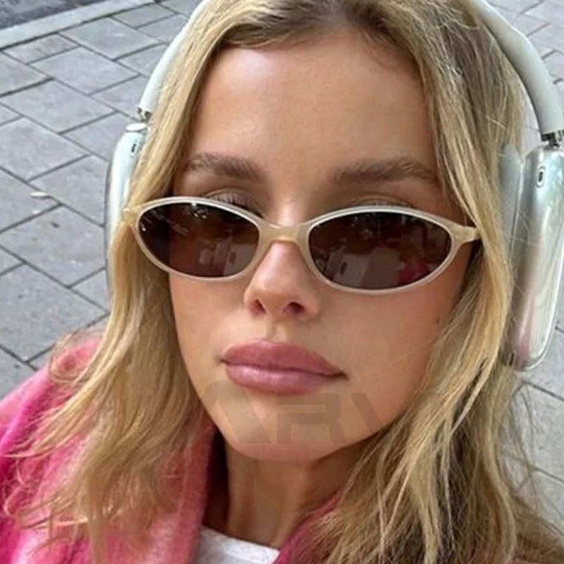 Stylish Oval Frame UV400 Sunglasses for Women