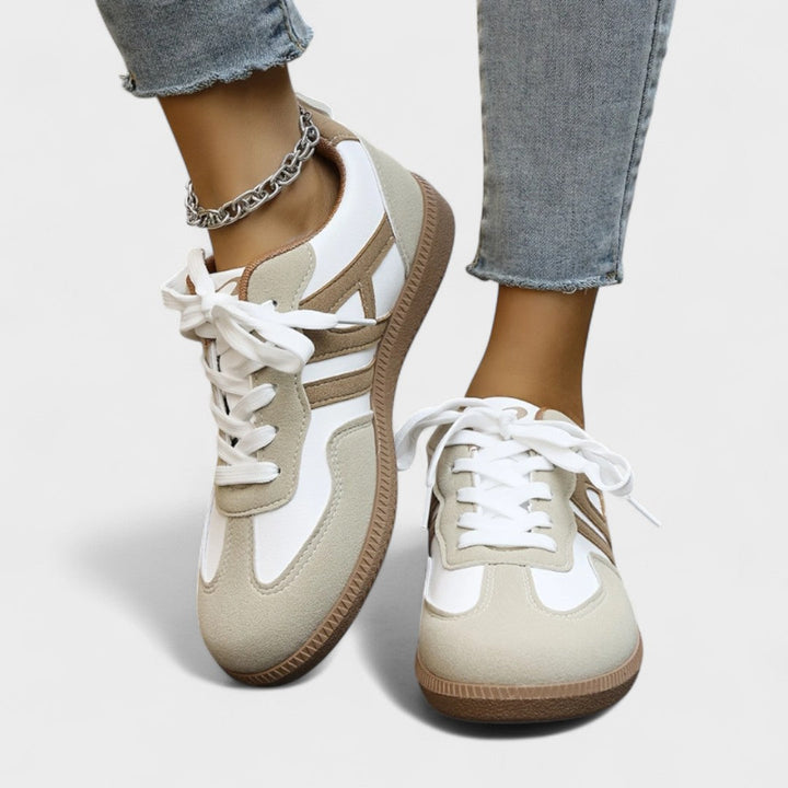 Elizabeth – Comfortable trainers with support