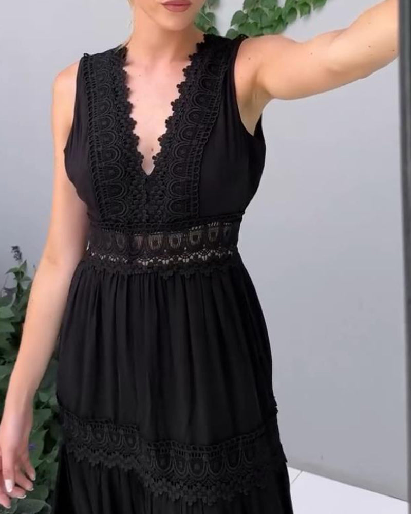 Charlotte | Sleeveless Boho-Style Midi Dress with Lace Details