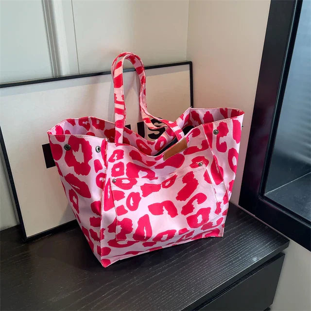 Women's Oversized Tote Bag - Striking Leopard Print Spacious