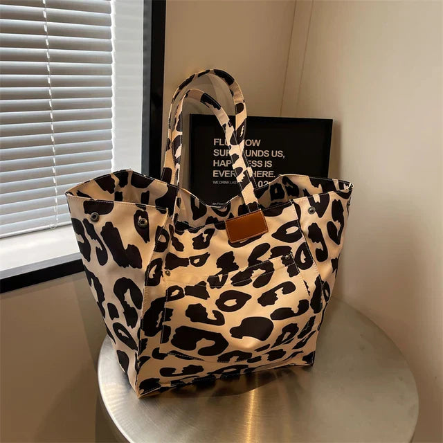 Women's Oversized Tote Bag - Striking Leopard Print Spacious
