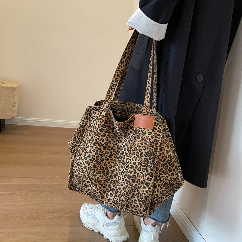 Women's Oversized Tote Bag - Striking Leopard Print Spacious