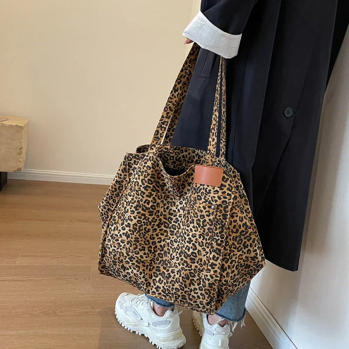 Women's Oversized Tote Bag - Striking Leopard Print Spacious
